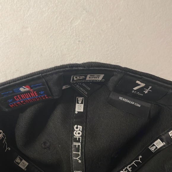 Chicago White Sox NewEra 59fifty fitted cap 7 1/4 with Chicago flag - Picture 4 of 4